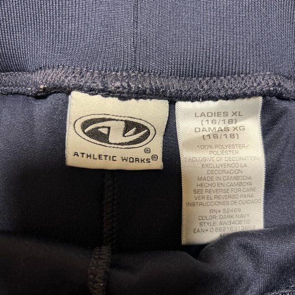 Athletic Works Women's Dark Blue Shorts - Picture 2 of 2